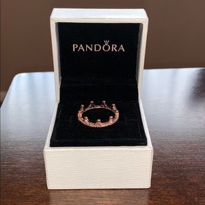 🔥💖Pandora’s PINK ENCHANTED CROWN ROSE ring💖🔥